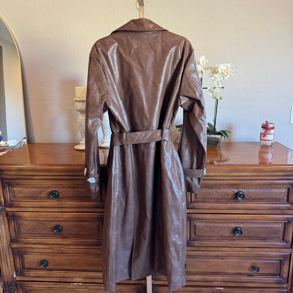 NWT & Sold Out – OW Double-Breasted Belted Coat – Retail $330 - Picture 8 of 9